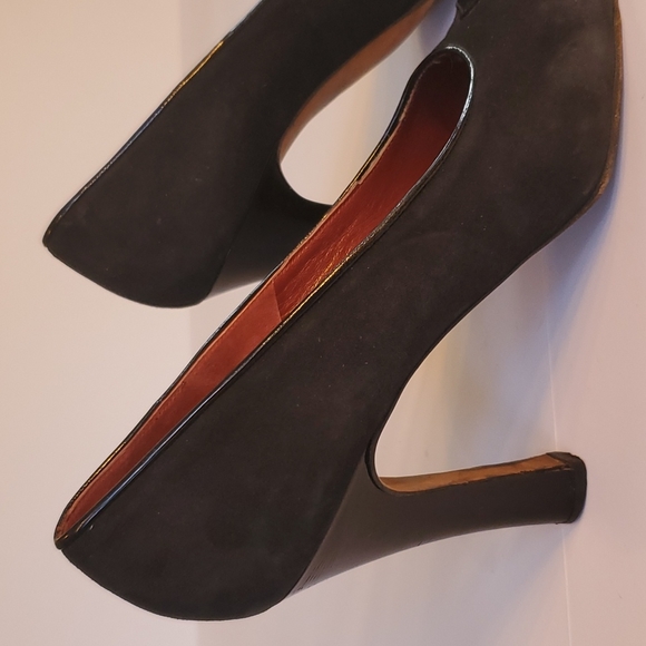 Vintage Yves Saint Laurent Designer Black Suede / Patent Cap Toe Pumps - Size 8N - Picture 8 of 16